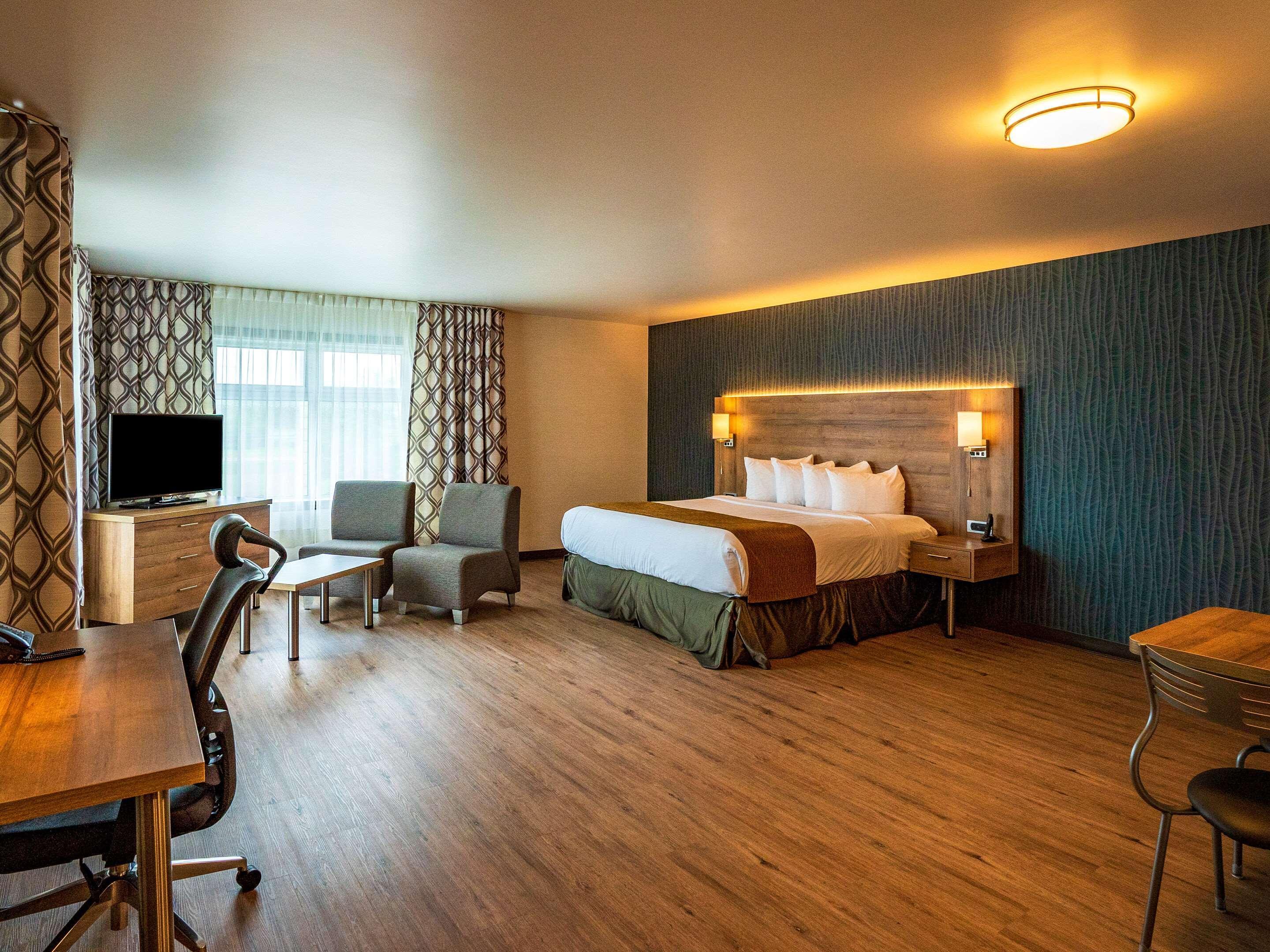 Quality Suites Драммонвіль Екстер'єр фото